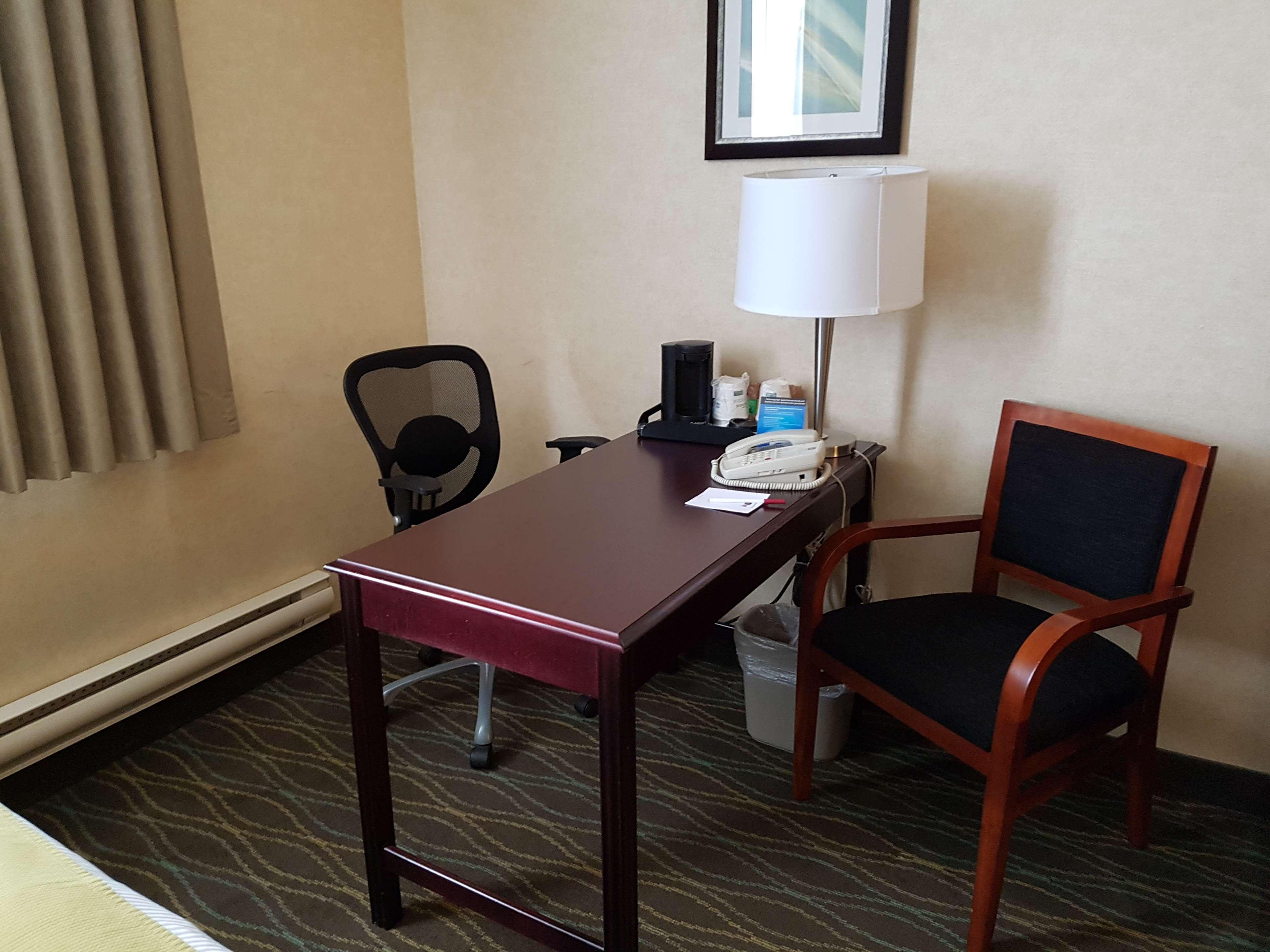 Best Western Plus Durham Hotel & Conference Centre Oshawa Esterno foto