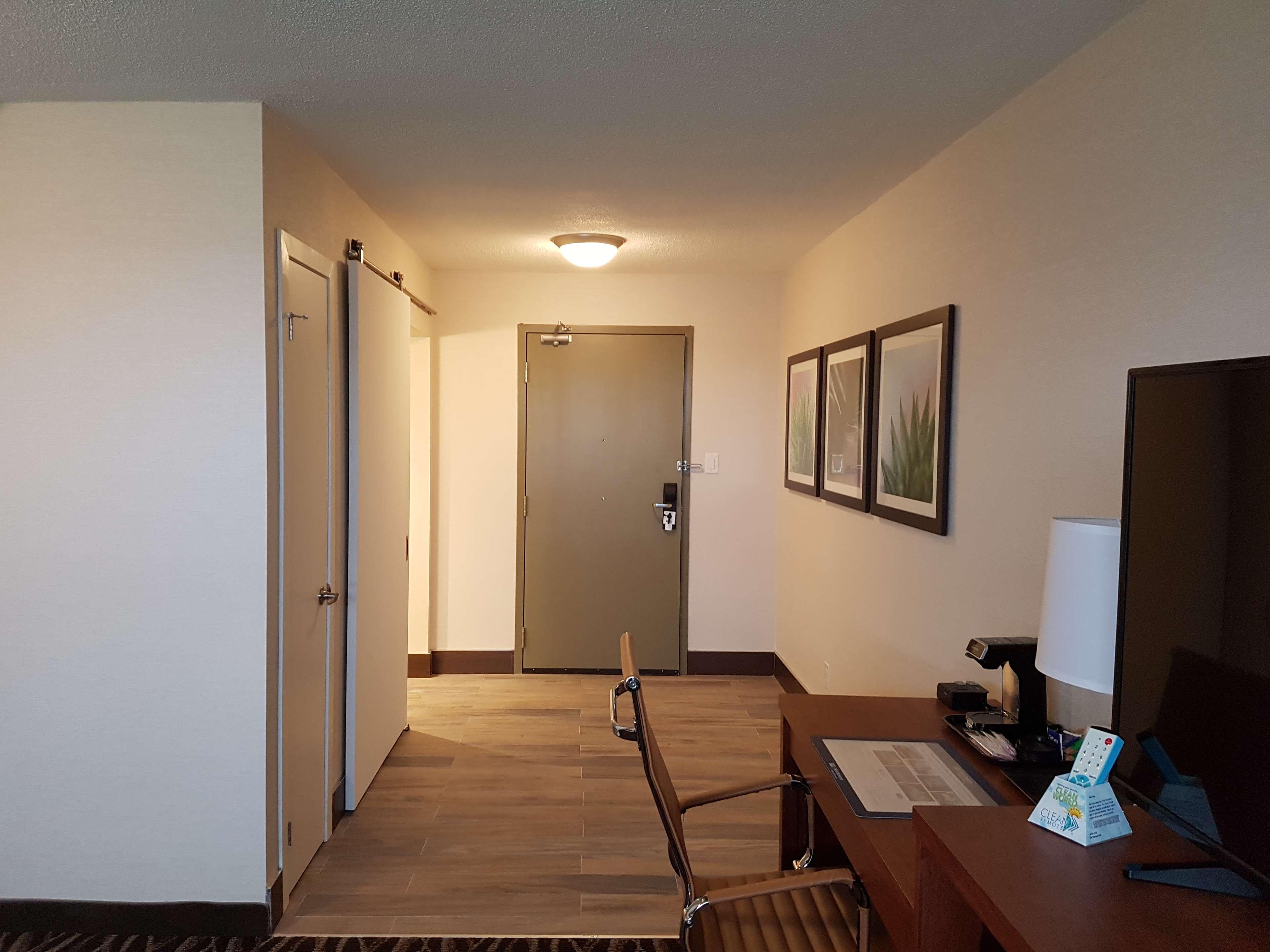 Best Western Plus Durham Hotel & Conference Centre Oshawa Esterno foto