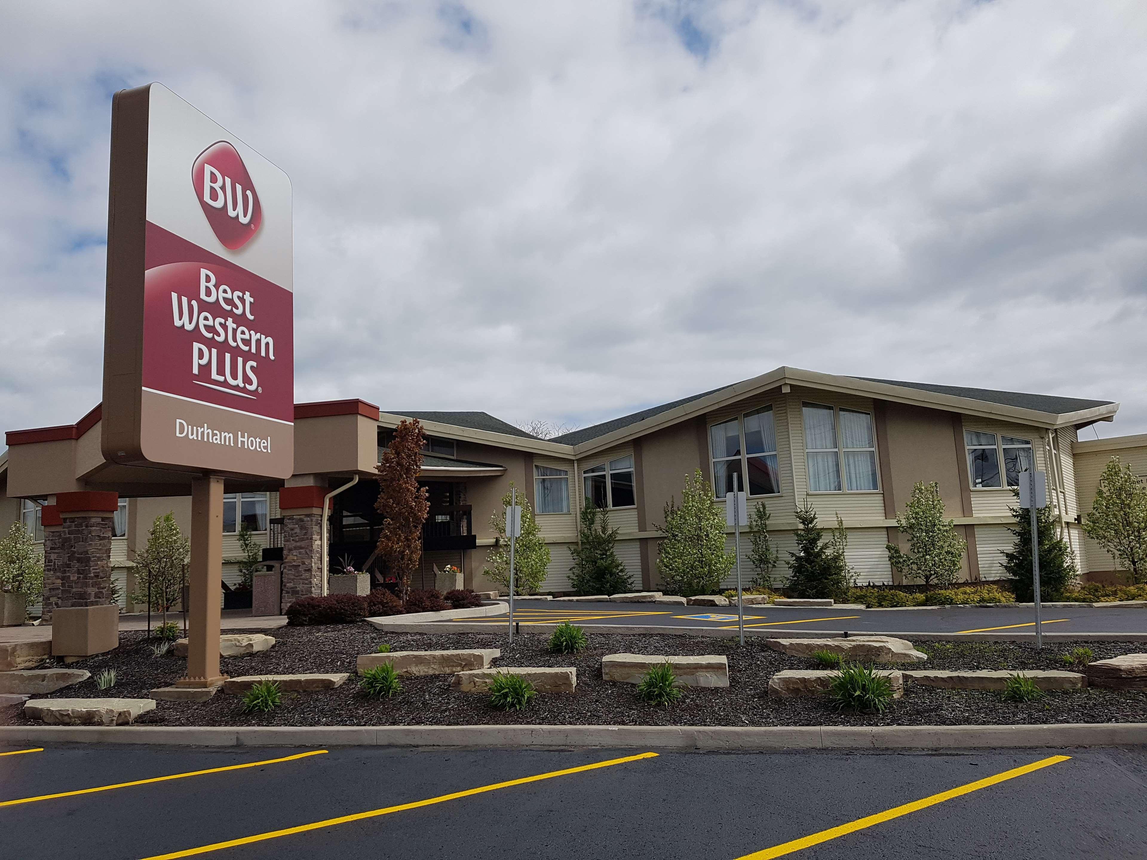 Best Western Plus Durham Hotel & Conference Centre Oshawa Esterno foto