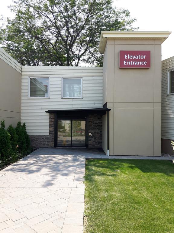 Best Western Plus Durham Hotel & Conference Centre Oshawa Esterno foto