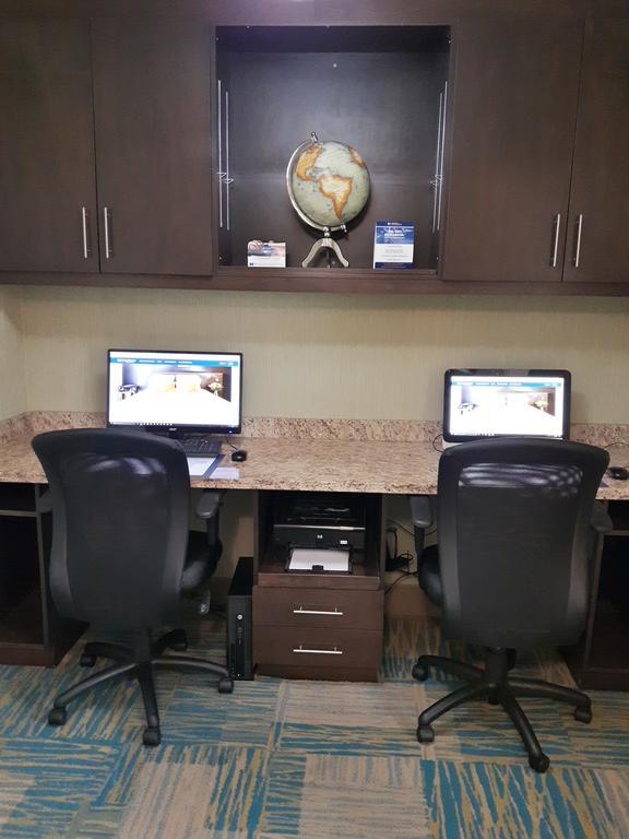 Best Western Plus Durham Hotel & Conference Centre Oshawa Esterno foto
